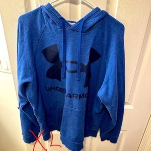 Men’s XL under armour sweatshirt